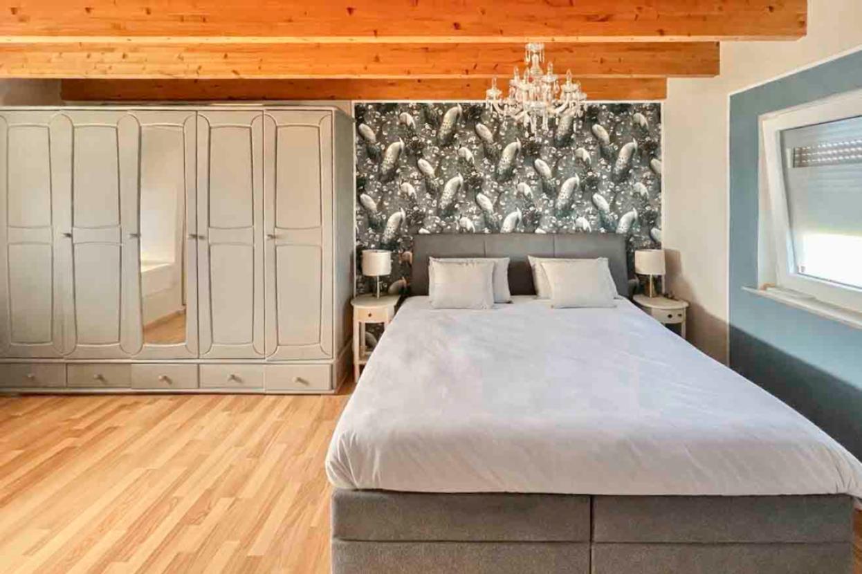 Schlafzimmer OG