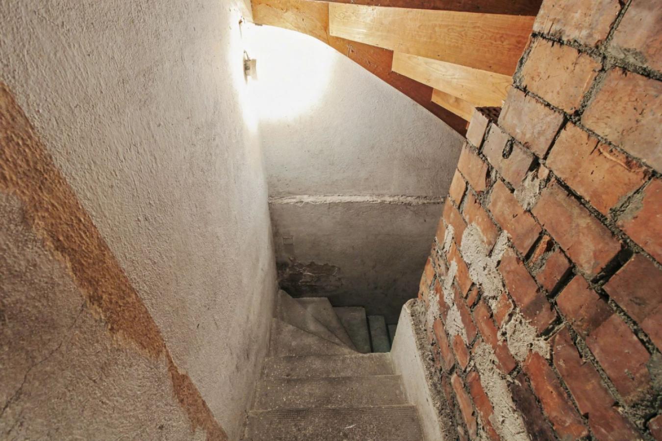 Keller Treppe