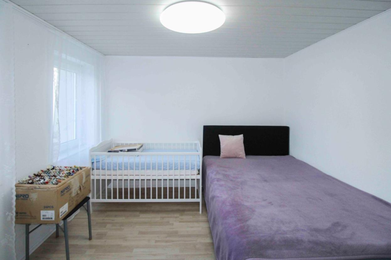 Schlafzimmer 1
