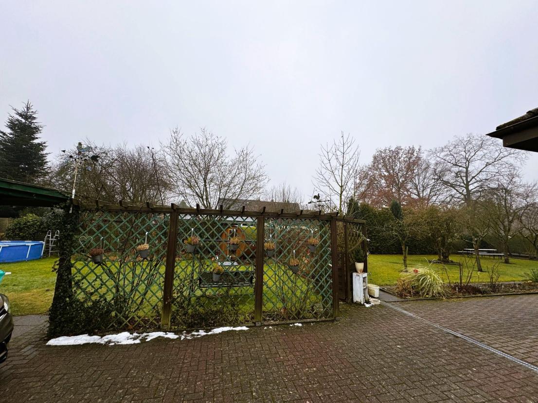 Grundstück von der seite