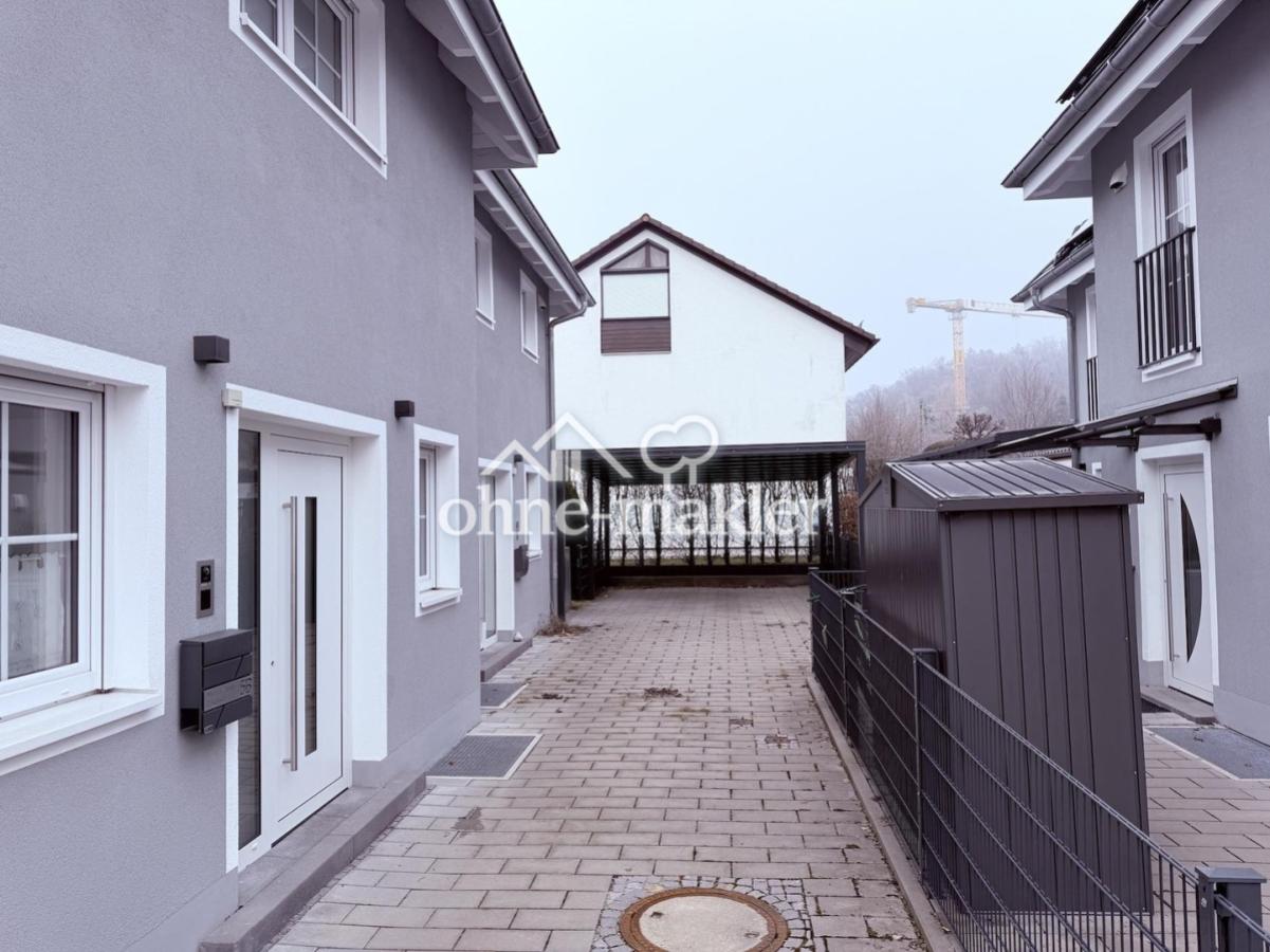 Ansicht zum Carport