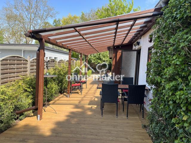 große überdachte Terrasse-West