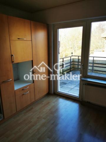 Küche mit Ausgang zur Terrasse