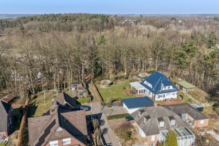 602691-A-backbonephoto-012_b