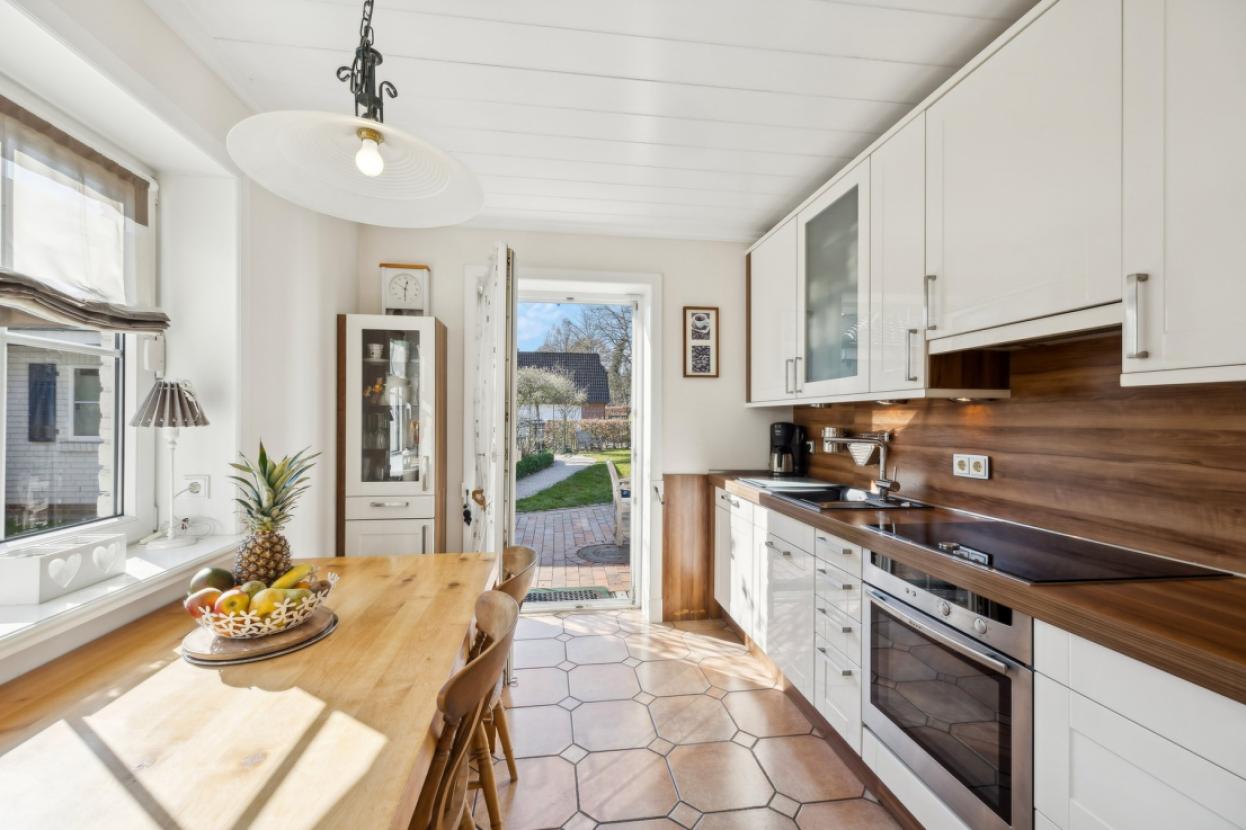 602691-B-backbonephoto-016