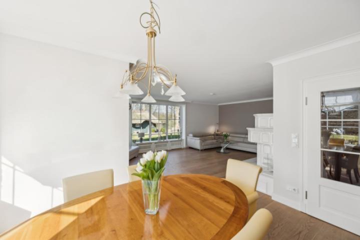 602691-B-backbonephoto-034