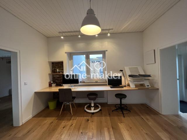 Arbeitszimmer
