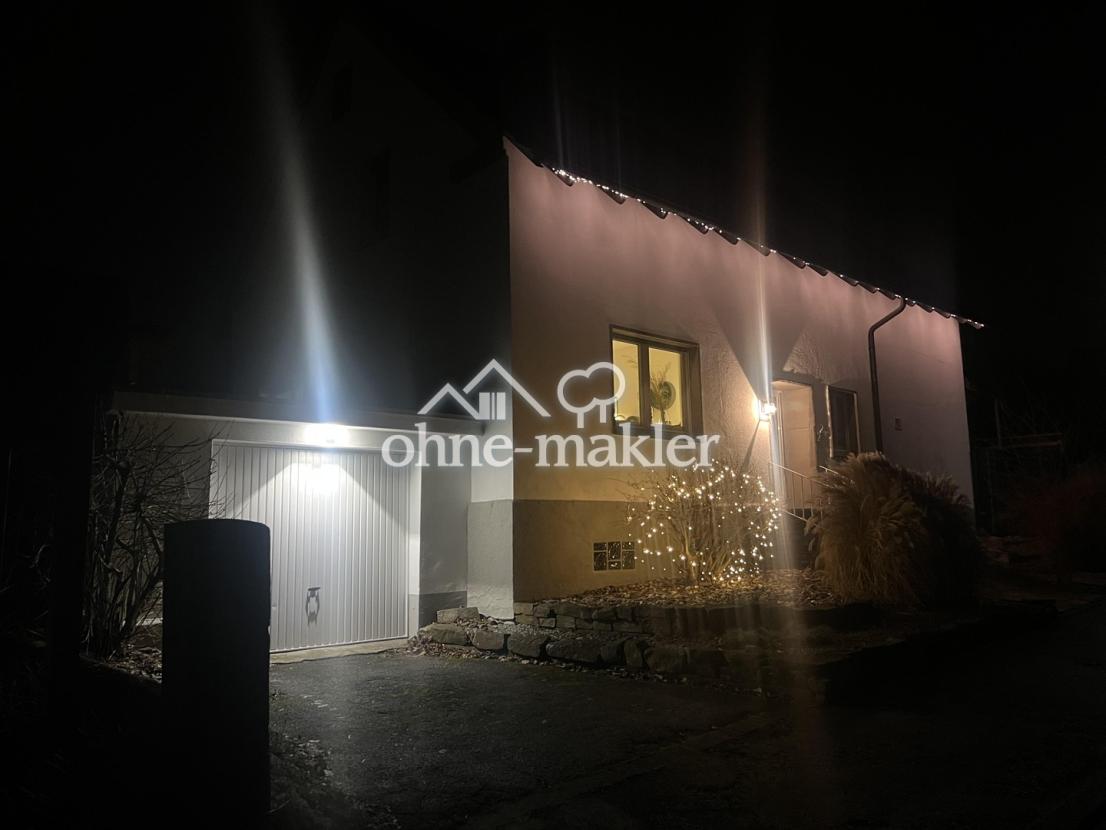 Ansicht Eingang bei Nacht