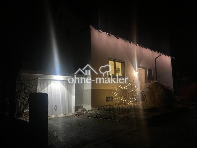 Ansicht Eingang bei Nacht