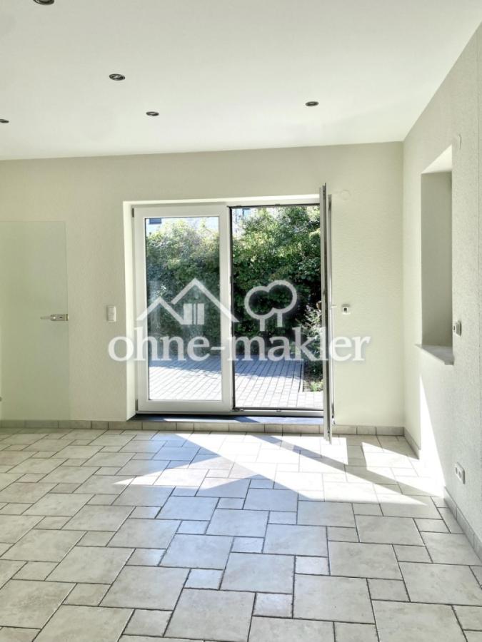 Blick von Küche zur Terrasse