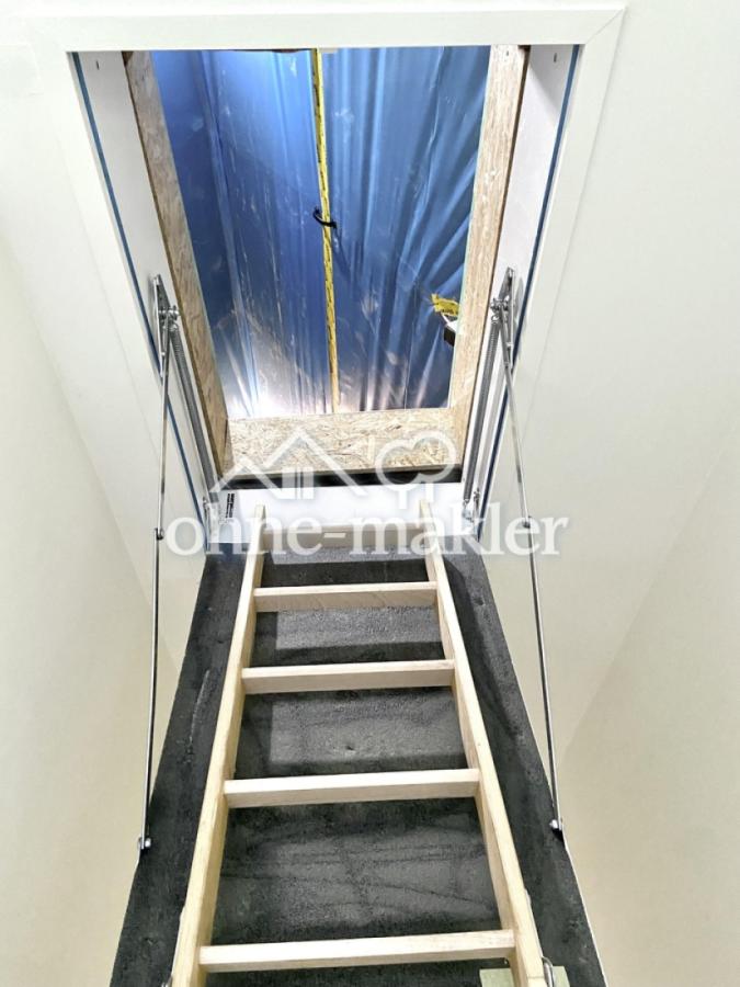 Aufgang zum Dachboden