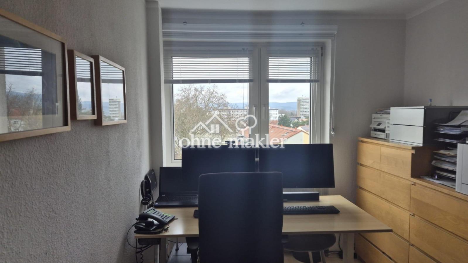 Arbeitszimmer