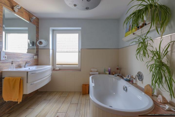 Badezimmer 1.OG