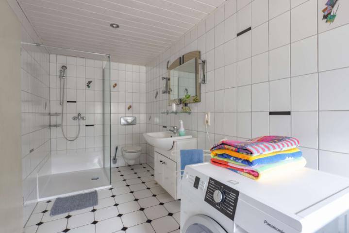 2. Badezimmer EG