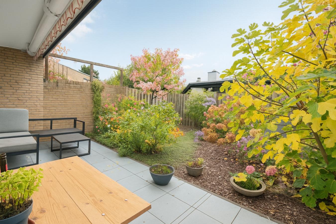TERRASSE/GARTEN 