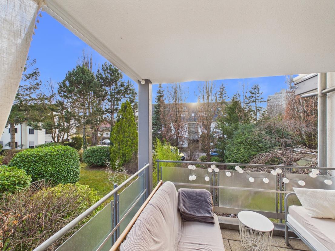 Balkon links