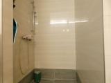 mit begehbarer Dusche