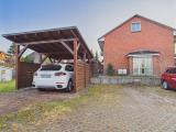 Carport und Stellplatz