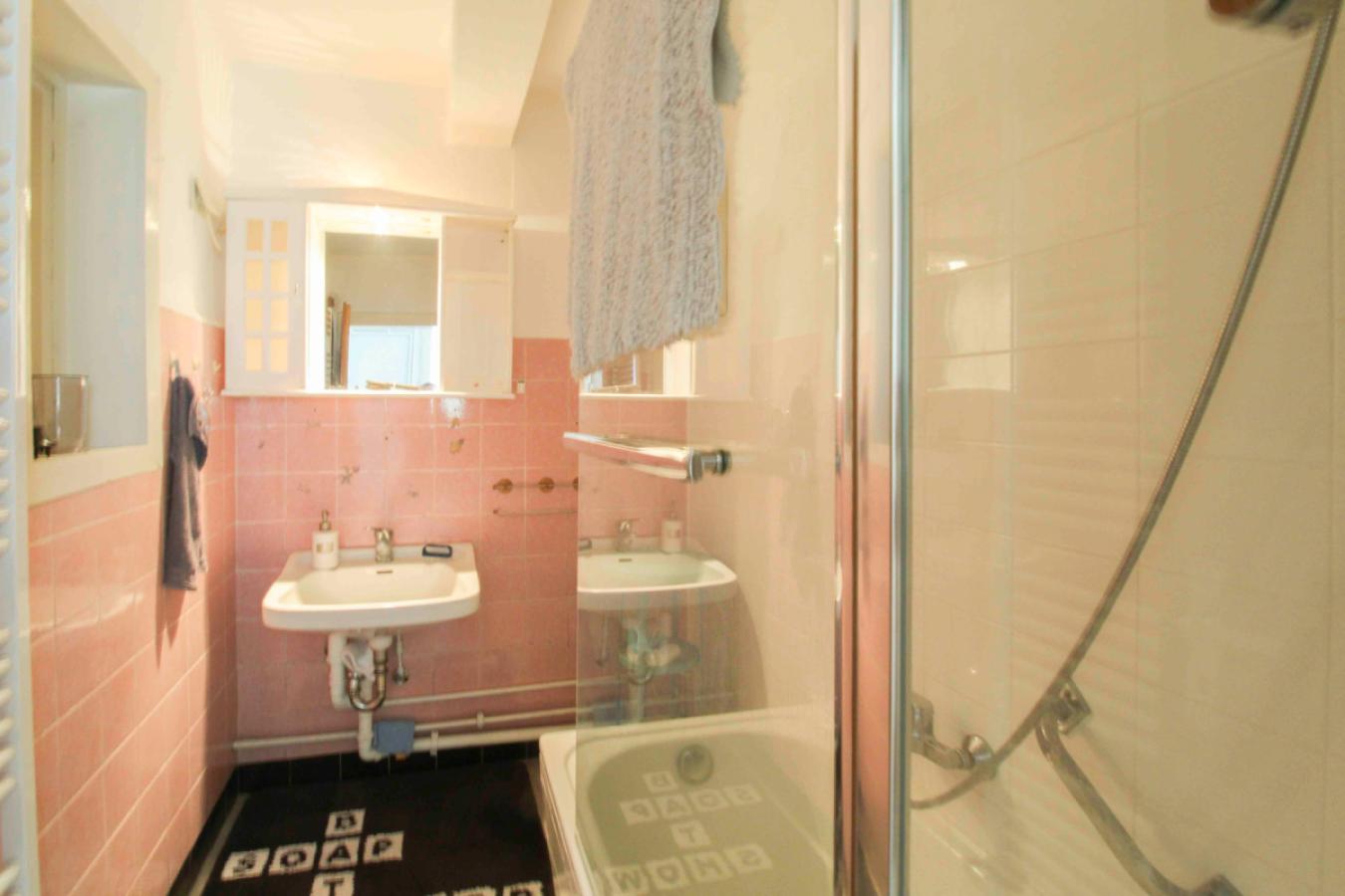 Badezimmer EG