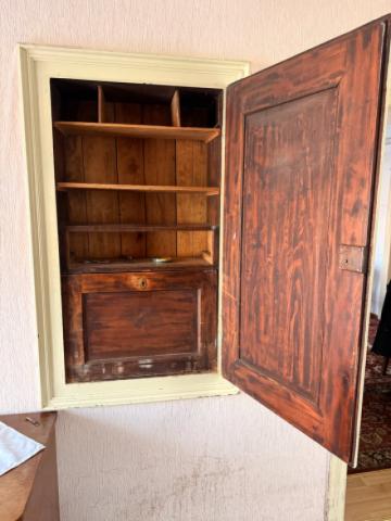 Histor. Wandschrank Whg. 2