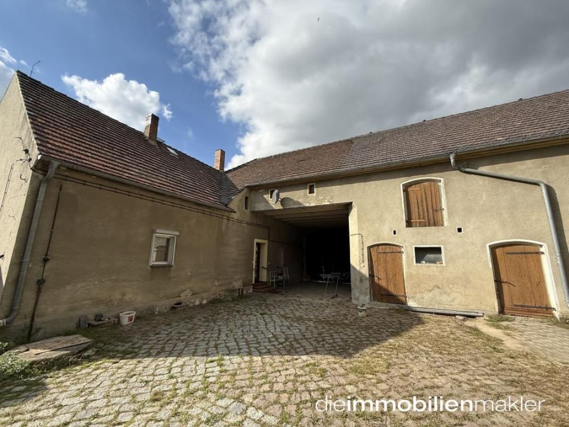 großer Innenhof