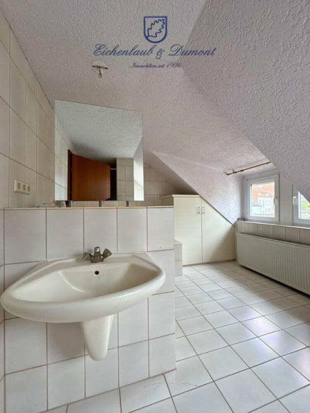Zwei Waschbecken DG