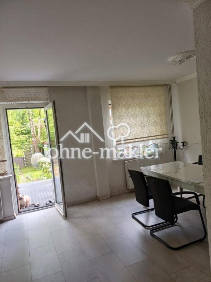 Wohnzimmer mit Essbereich