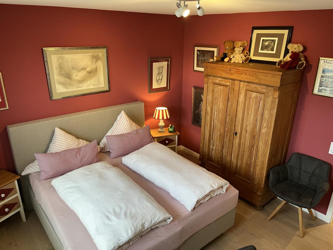 2. Schlafzimmer