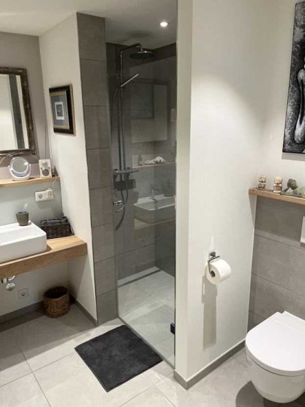 2. Badezimmer