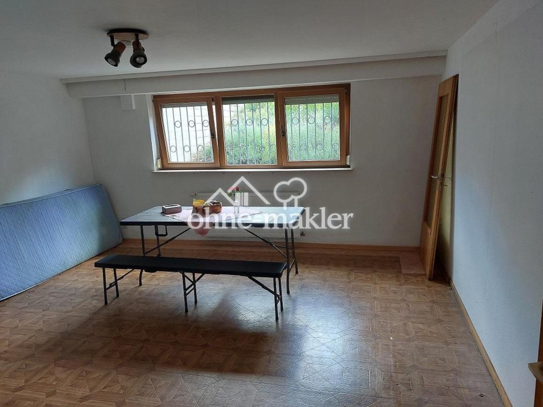 Souterrain Wohnung