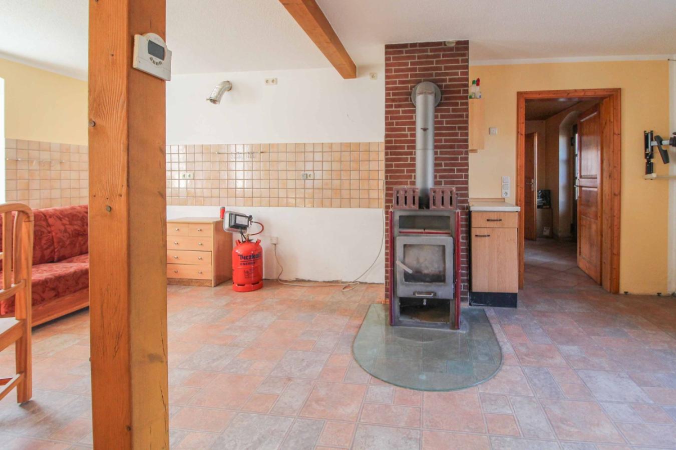 Wohnzimmer mit Blick in den Flur