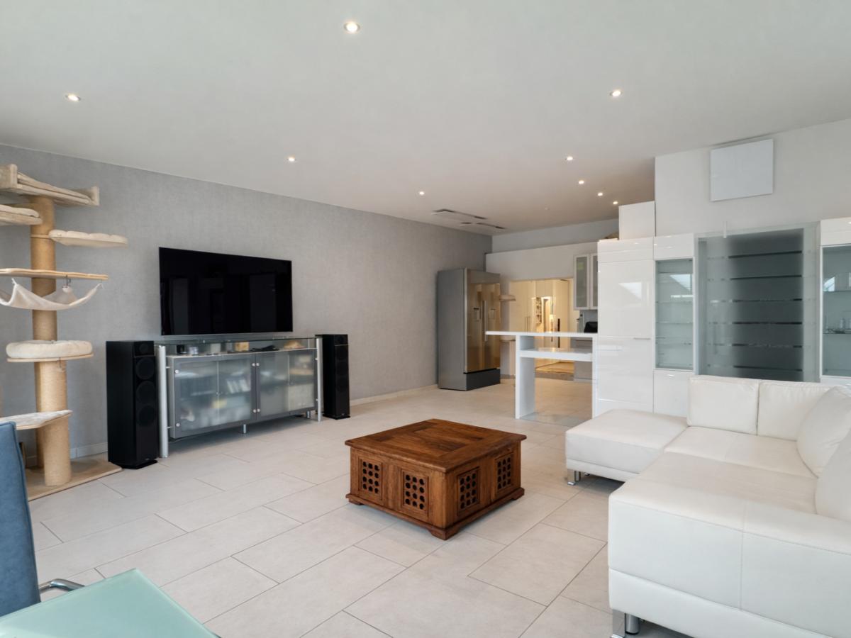 EG Wohnzimmer Blick Küche