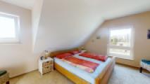Schlafzimmer DG