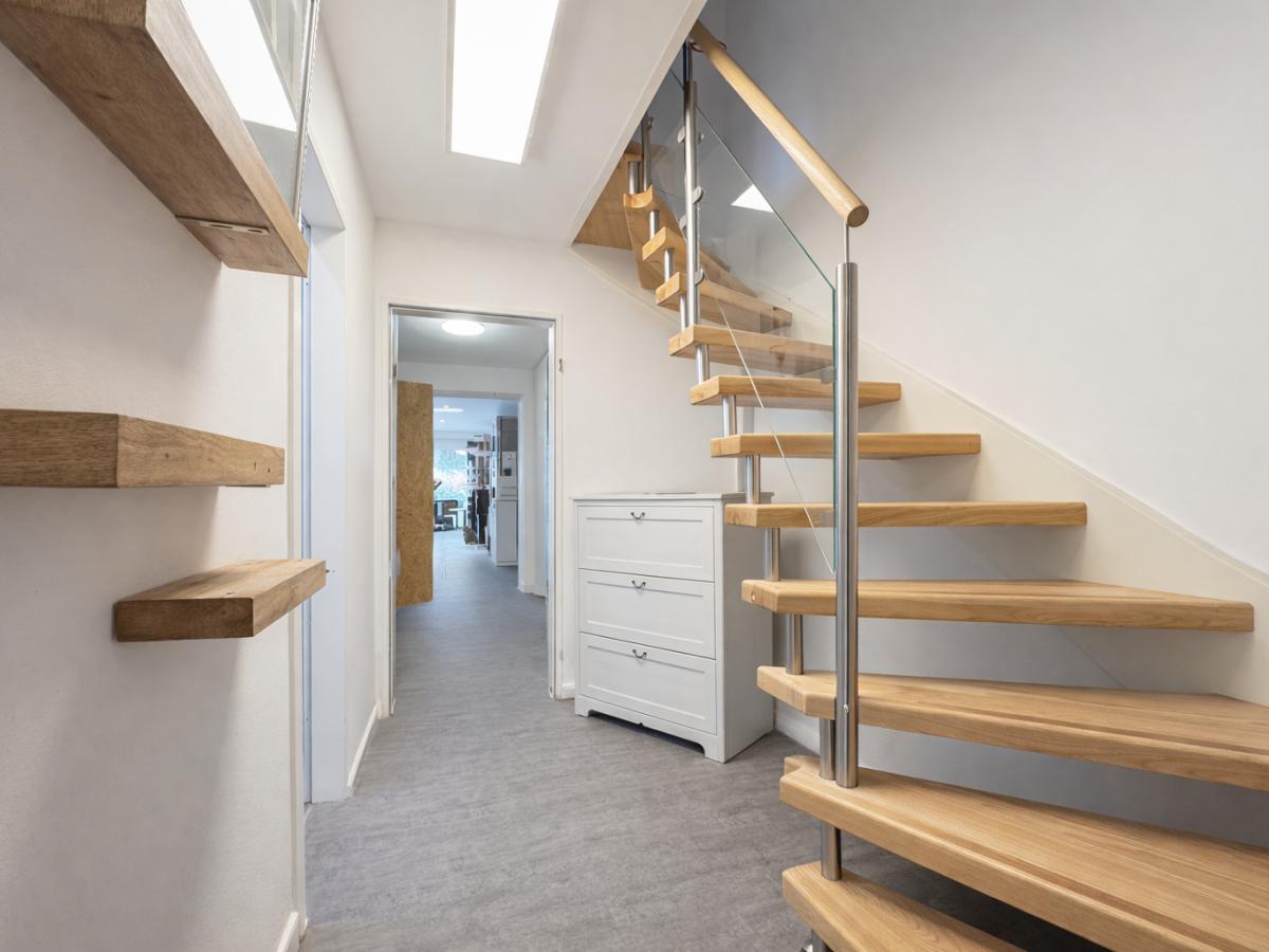 EG Flur Treppe nach oben