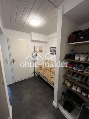 Flur - Blick zur Badezimmertür