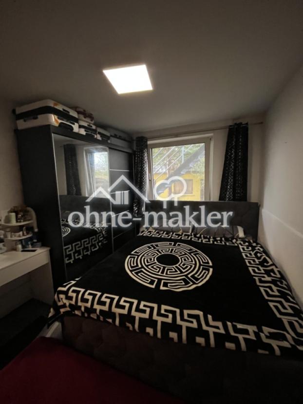 Zimmer_Blick zum Innenhof