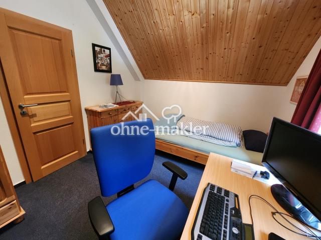 Gästezimmer, Büro 1
