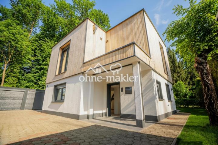 A_Haus_bei_Tag