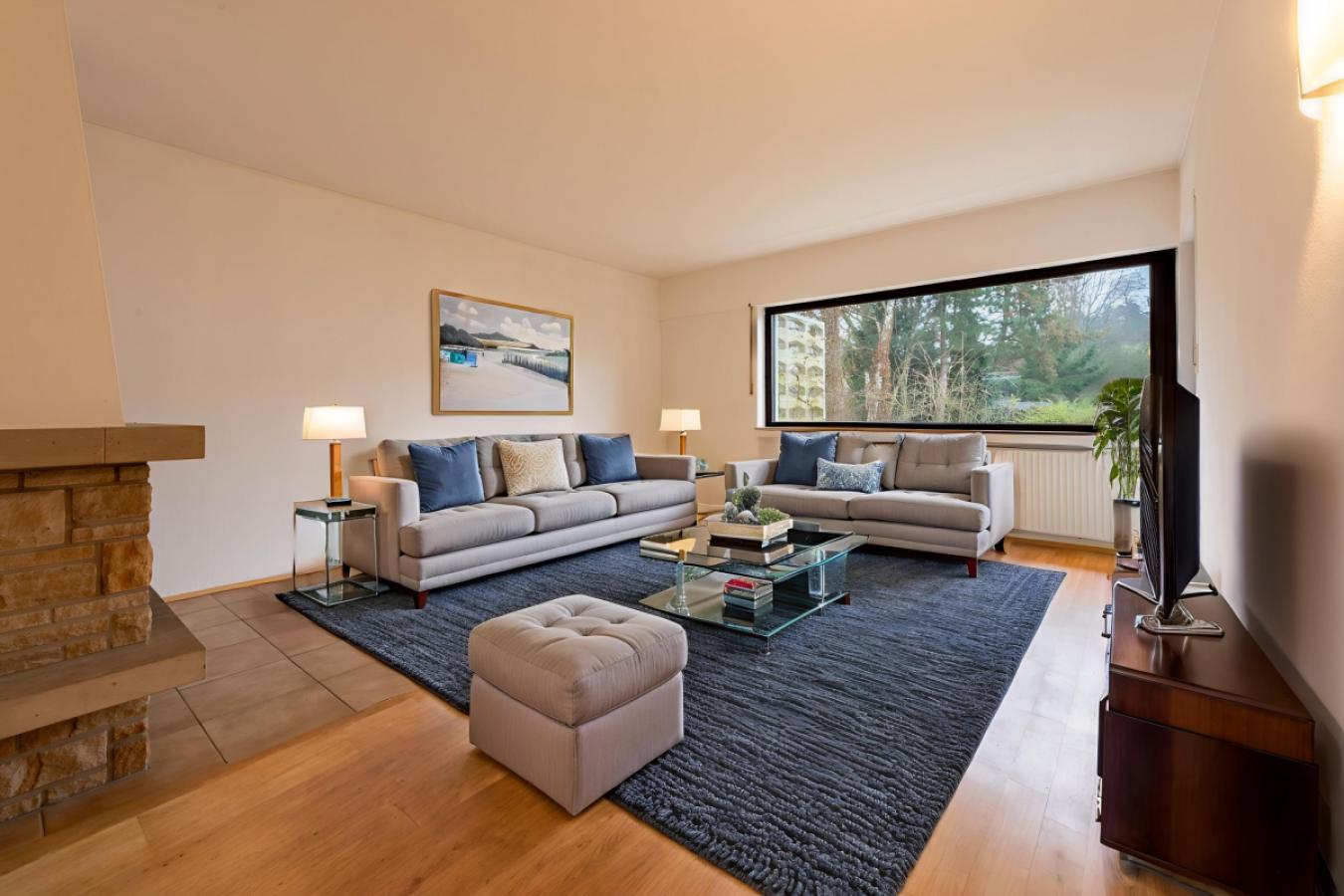 Ansicht Wohnzimmer (Beispiel-Möblierung)