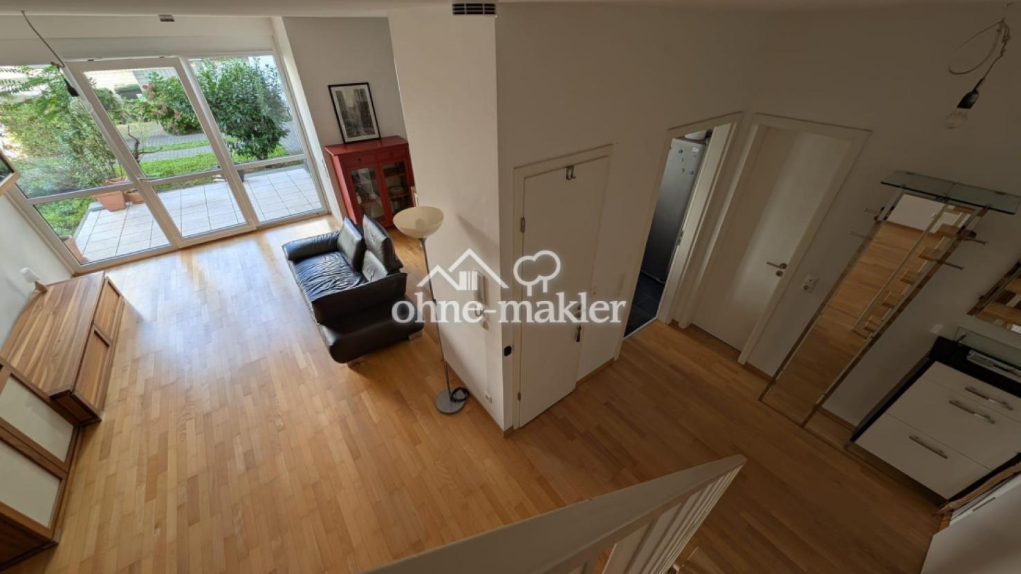 Blick von halber Treppe