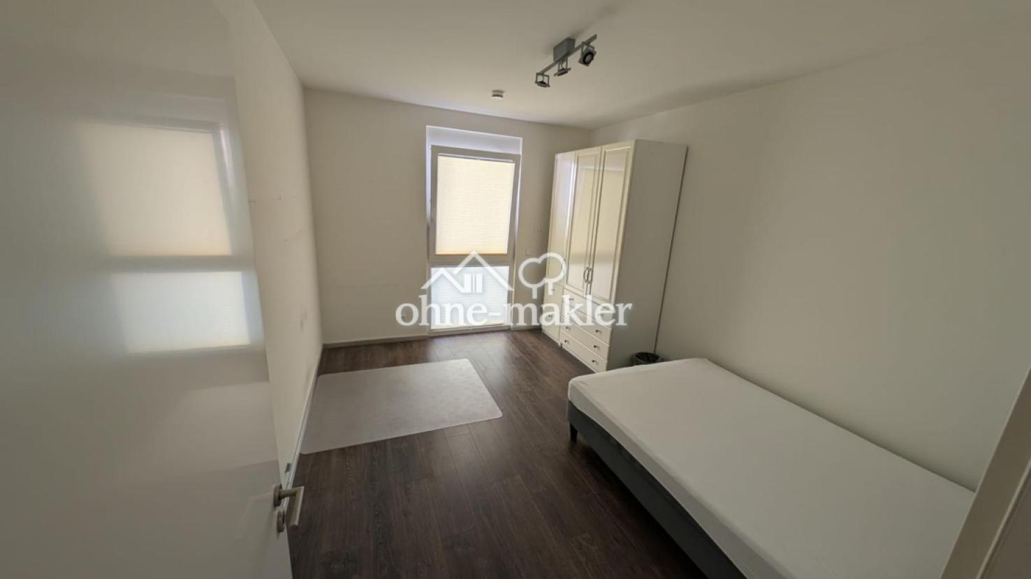 Kinder-/Schlafzimmer