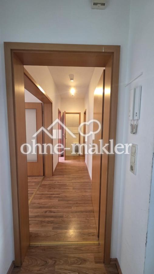 Flur vom Eingang zum Gäste-WC