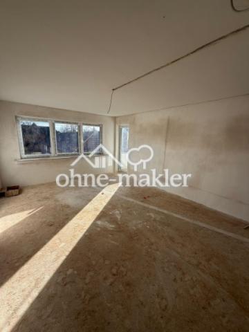 Wohnzimmer + Balkon 3 Zi. Wg.