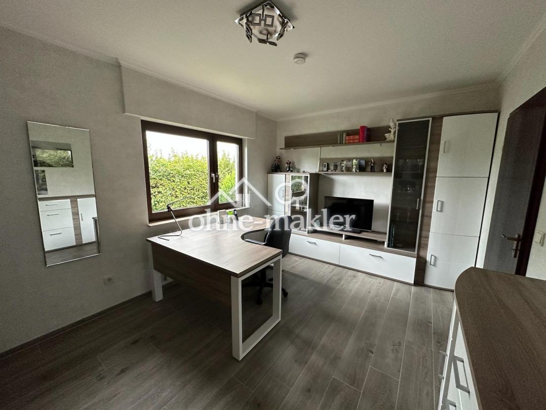 Arbeitszimmer EG