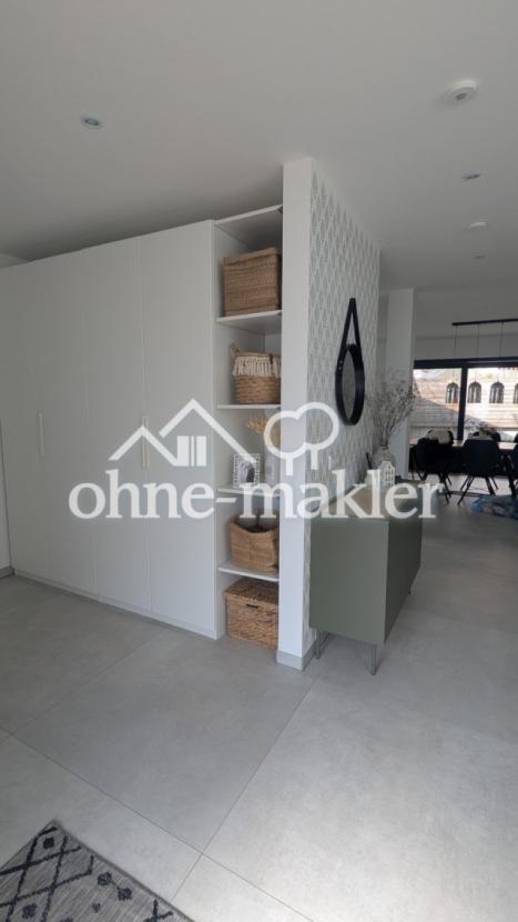Garderobe, EG