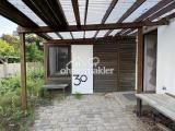 Eingang mit Carport