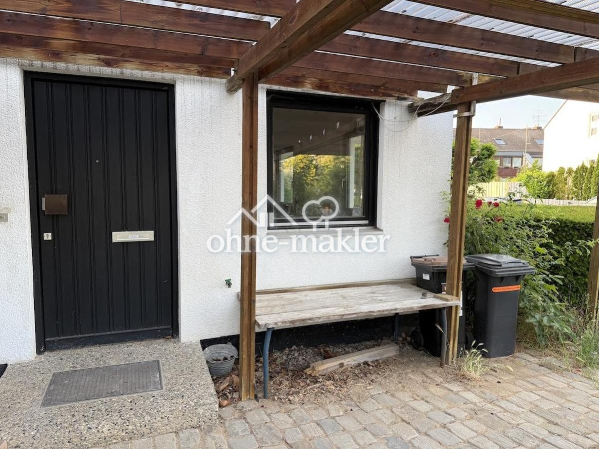 Eingangssituation mit Bank