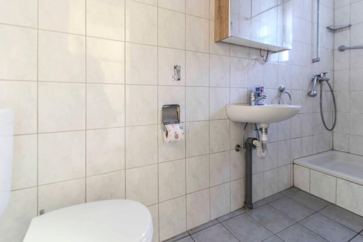Badezimmer EG