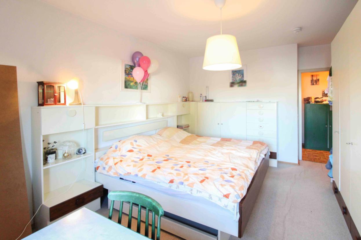 Schlafzimmer 1