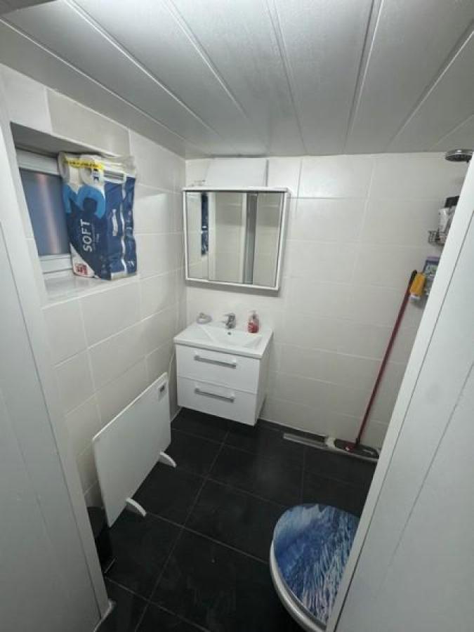 8 Dusche WC
